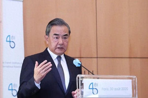 专业的股票配资价格 中国如何突围美元阴影！稳中求进的深思远虑